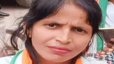 दुर्ग में महिला ने कोर्ट के सामने खुद को आग लगा