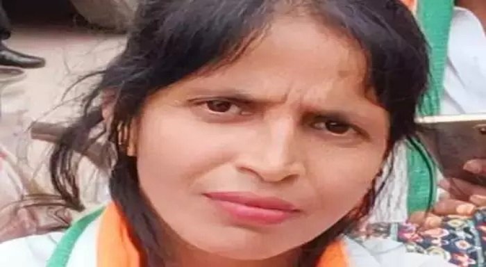 दुर्ग में महिला ने कोर्ट के सामने खुद को आग लगा